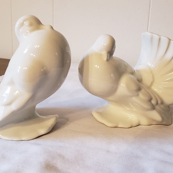 Vintage Other - Vintage Pair of Beautiful Porcelain White Doves